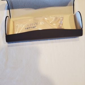 Oliver Peoples empty